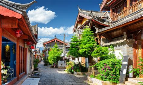 Lijiang Ancient Town:  Bask in the Charm of an Old World and Unravel the Secrets of the Naxi People!