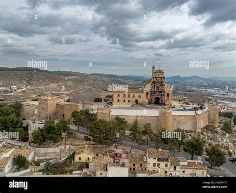  Nhà thờ Catedral de la Santa Cruz de Caravaca! Một kiệt tác kiến trúc Gothic và Baroque rực rỡ ở Murcia