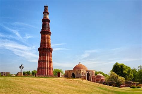 Tháp Qutub Minar: Tháp đá cổ kính mang vẻ đẹp lịch sử và kiến trúc độc đáo!