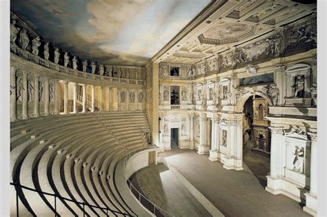 Teatro Olimpico: Biểu diễn nghệ thuật cổ điển và kiến trúc Renaissance!