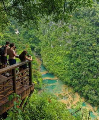 Vịnh Yalong: Bãi tắm xanh ngọc và những dãy núi hùng vĩ!